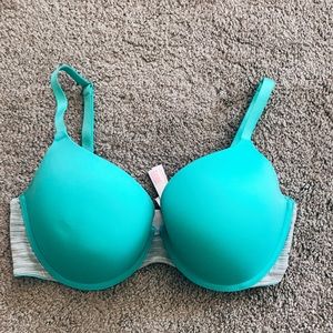 Victoria’s Secret PINK bra